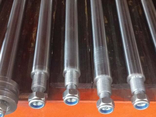Hydraulic cylinder rods